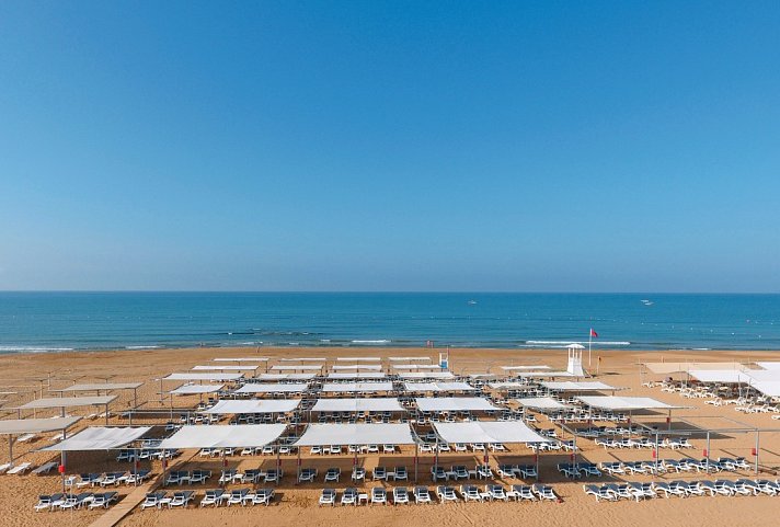 Glamour Resort & Spa