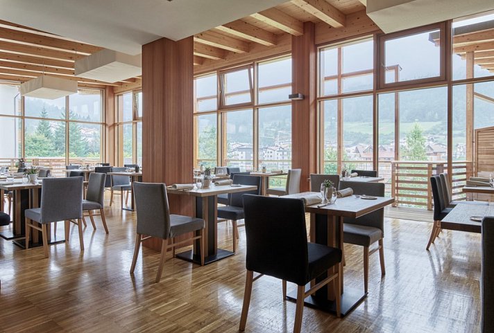 Hotel Corona Dolomites