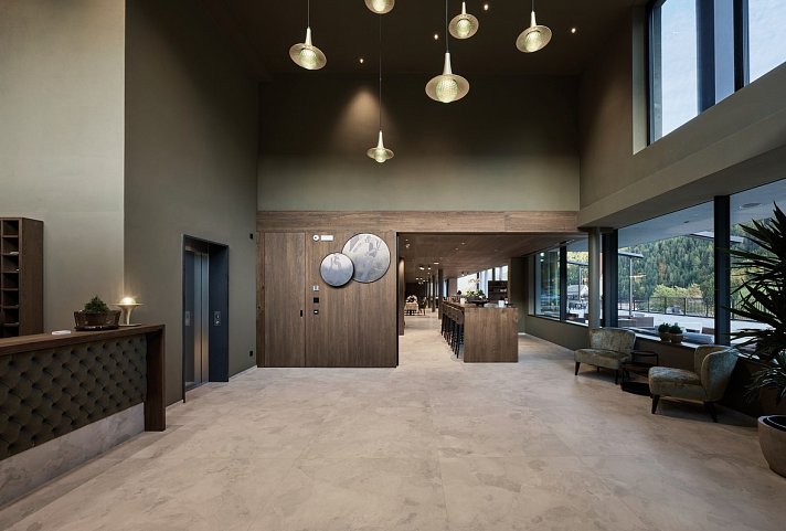 Berghotel Ratschings - Rezeption/Empfangshalle/Lounge