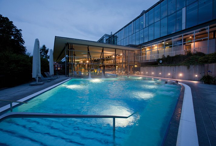 Santé Royale Hotel- und Gesundheitsresort Bad Brambach - Außenschwimmbecken
