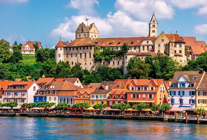 Bodensee-Radtour Drei-Länder-Tour - Burg und Altstadt in Meersburg