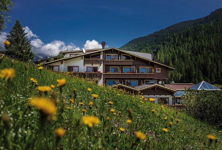 Hotel Höhlenstein - Außenansicht