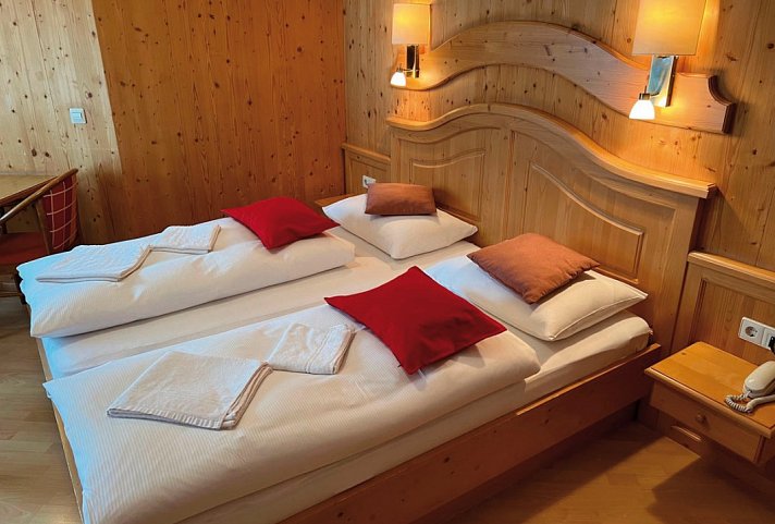 Hotel Karnischer Hof - Wohnbeispiel Doppelzimmer Standard (Zimmercodierung DB8)