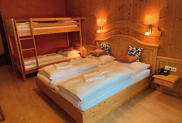 Hotel Karnischer Hof - Wohnbeispiel Doppelzimmer Deluxe (Zimmercodierung DB9)