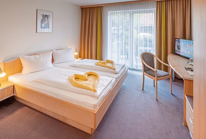 Sonnenhotel Bayerischer Hof - Wohnbeispiel Economy Doppelzimmer (Zimmercodierungen DE1, DZE & DE3)