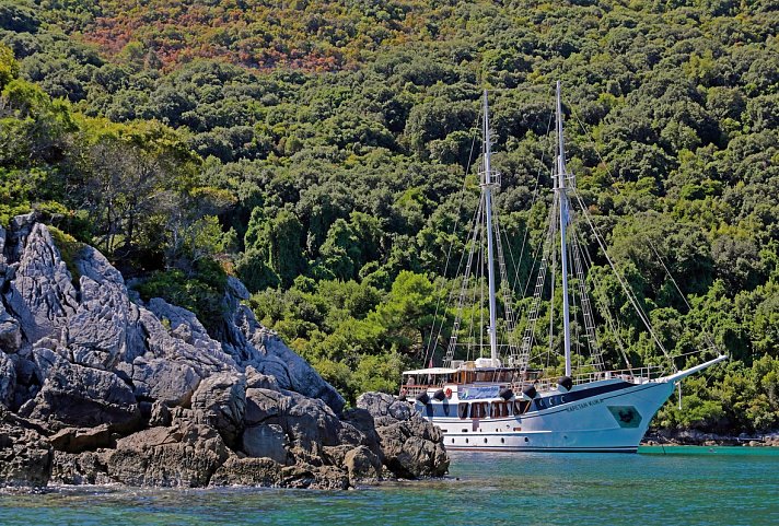 Blaue Reise Kroatien Aktiv & Cappuccino (Trogir) - Beispiel Motorsegler