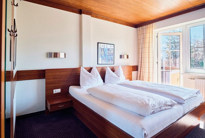 Hotel Pinzgauerhof - Wohnbeispiel Doppelzimmer (Zimmercodierung DB9)